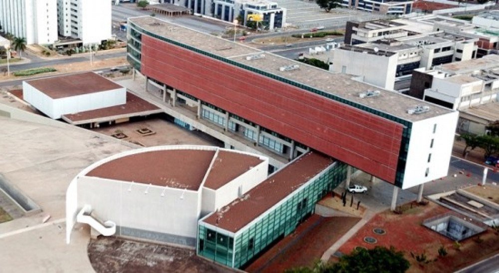 Distritais derrubam veto que impedia adicional de insalubridade a servidores