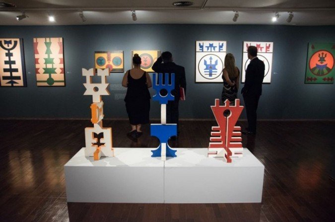  Exposição de Rubem Valentim -- Construção e fé.