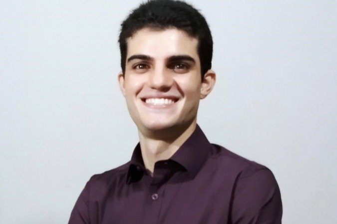 Professor Samuel Costa quer auxiliar alunos inscritos no Enem, com aulas de redação gratuitas por meio da Professor Samuel Costa quer auxiliar alunos inscritos no Enem, com aulas de redação gratuitas por meio da