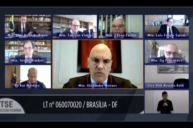 Sessão plenária administrativa do TSE por videoconferência
- (foto: Divulgação/ASCOM/TSE) Sessão plenária administrativa do TSE por videoconferência
- (foto: Divulgação/ASCOM/TSE)