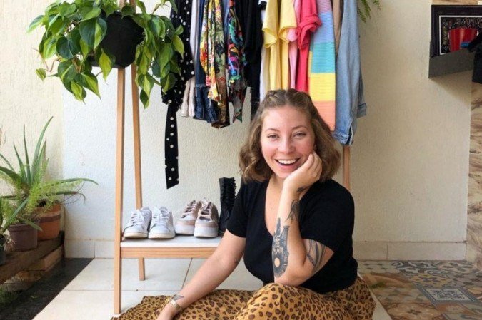 Dona de um brech&oacute;, Ana Carolina Rosignoli conseguiu montar um arm&aacute;rio c&aacute;psula