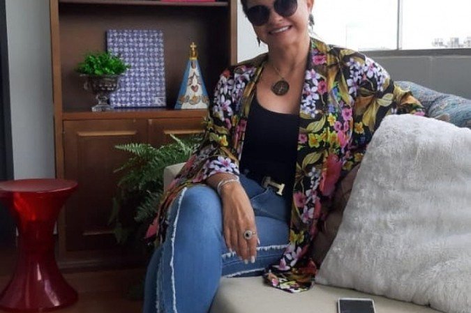 Stella Carvalho conseguiu parar de fumar durante o isolamento