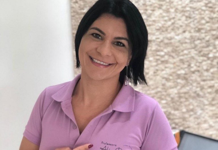 Aline Rizzi: "O aluno precisa filtrar aquilo que mais cai, ele não vai conseguir dominar tudo de todas as matérias"