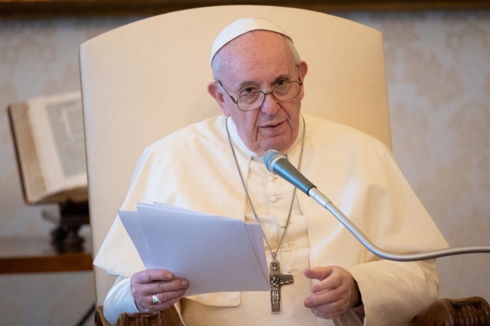 Papa Francisco condena em Malta a invasão russa e planeja ir à Ucrânia