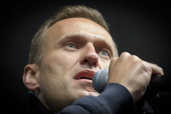 Nesta foto de arquivo, o líder da oposição russa Alexei Navalny faz um discurso durante uma manifestação em Moscou. - (crédito: Yuri KADOBNOV / AFP) Nesta foto de arquivo, o líder da oposição russa Alexei Navalny faz um discurso durante uma manifestação em Moscou. - (crédito: Yuri KADOBNOV / AFP)