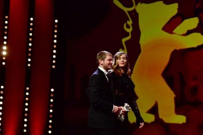 Anthony Bajon e Cecile de France, vencedores do urso de prata de atuação em 2018 - (crédito: Tobias Schwarz/AFP) Anthony Bajon e Cecile de France, vencedores do urso de prata de atuação em 2018 - (crédito: Tobias Schwarz/AFP)