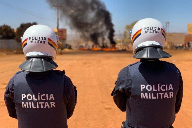 PMDF participou da operação Pronto Emprego para retirar construções irregulares do assentamento - (crédito: Divulgação PMDF ) PMDF participou da operação Pronto Emprego para retirar construções irregulares do assentamento - (crédito: Divulgação PMDF )