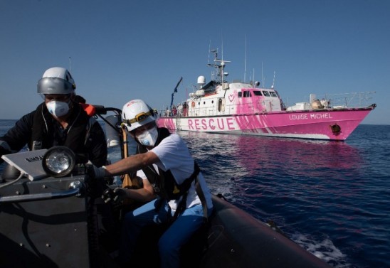 HANDOUT, CHRIS GRODOTZKI / M.V. LOUISEMICHEL / AFP