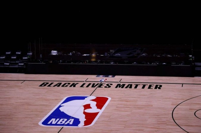 NBA adia jogo após protestos contra morte de homem negro - Folha PE