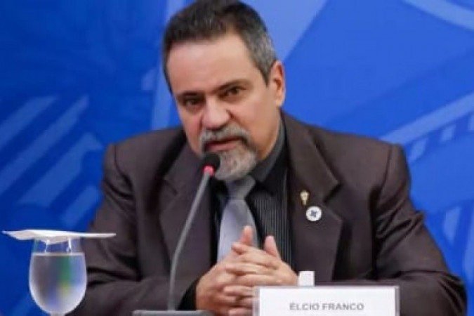 Élcio Franco, secretário-executivo do Ministério da Saúde - (crédito: Agência Brasil/DIvulgação) Élcio Franco, secretário-executivo do Ministério da Saúde - (crédito: Agência Brasil/DIvulgação)