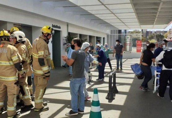 Evacuação de hospital Santa Luzia durante incêndio 
