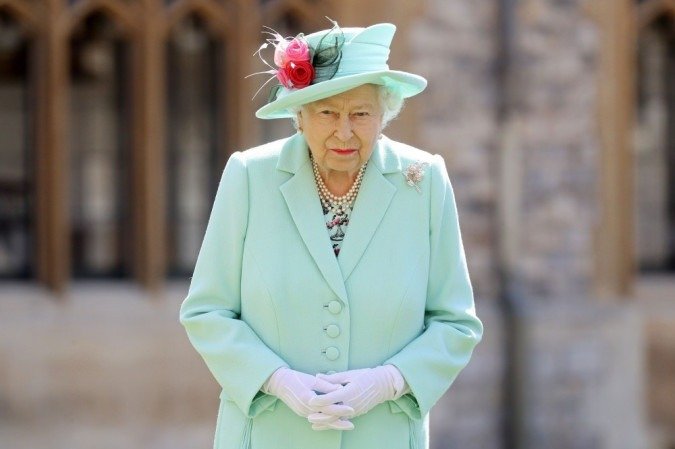 Rainha Elizabeth II, da Inglaterra: cores vibrantes Rainha Elizabeth II, da Inglaterra: cores vibrantes