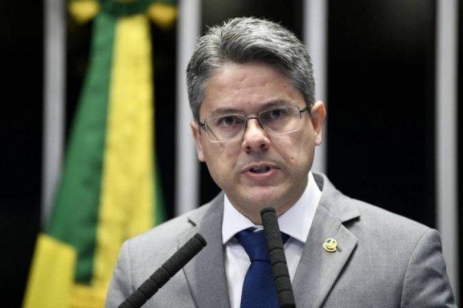 Senador Alessandro Vieira encabeça ideia de volta aos trabalhos - (crédito: Pedro França/Agência Senado) Senador Alessandro Vieira encabeça ideia de volta aos trabalhos - (crédito: Pedro França/Agência Senado)