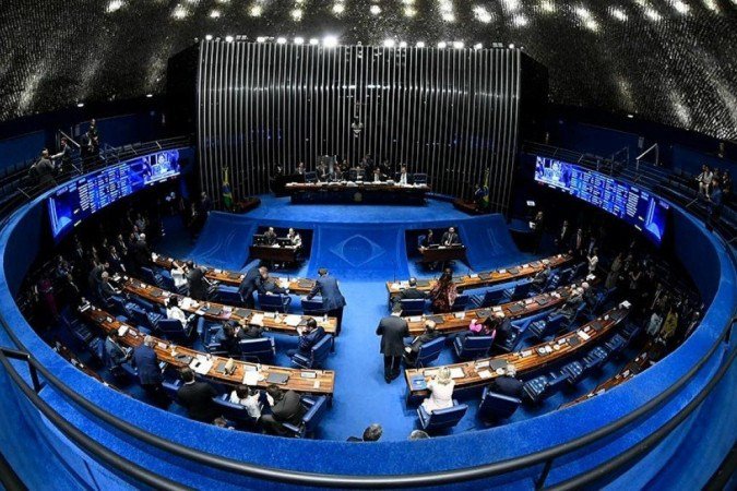 Senadores aprovam projeto de lei que proíbe corte de bolsas de estudo durante a pandemia - (foto: Roque de Sá / Agência Senado / Reprodução) Senadores aprovam projeto de lei que proíbe corte de bolsas de estudo durante a pandemia - (foto: Roque de Sá / Agência Senado / Reprodução)