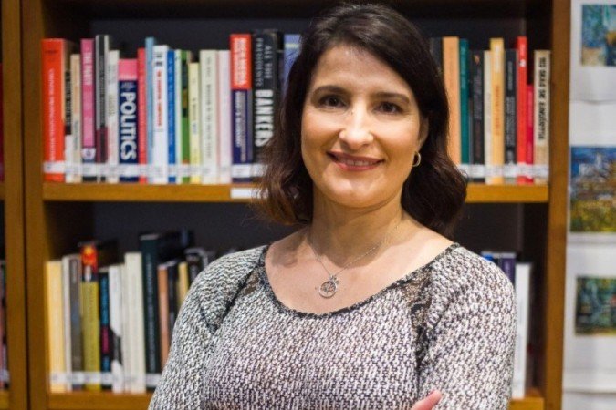 Karen Scavacini é psicóloga e fundadora do Instituto Vita Alere de Prevenção e Posvenção do Suicídio em São Paulo e participará da programação dedicada ao Setembro Amarelo - (crédito: Carla Dias) Karen Scavacini é psicóloga e fundadora do Instituto Vita Alere de Prevenção e Posvenção do Suicídio em São Paulo e participará da programação dedicada ao Setembro Amarelo - (crédito: Carla Dias)