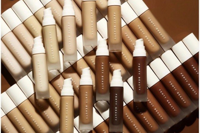 Base líquida de longa duração Fenty Pro Filt’r Soft Matte Longwear Foundation, da Fenty Beauty, na Sephora Brasil (R$ 219) Base líquida de longa duração Fenty Pro Filt’r Soft Matte Longwear Foundation, da Fenty Beauty, na Sephora Brasil (R$ 219)