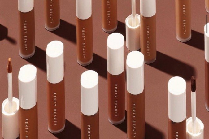 Corretivo Fenty Instant Retouch Concealer, da Fenty Beauty, na Sephora Brasil (R$ 169) Corretivo Fenty Instant Retouch Concealer, da Fenty Beauty, na Sephora Brasil (R$ 169)