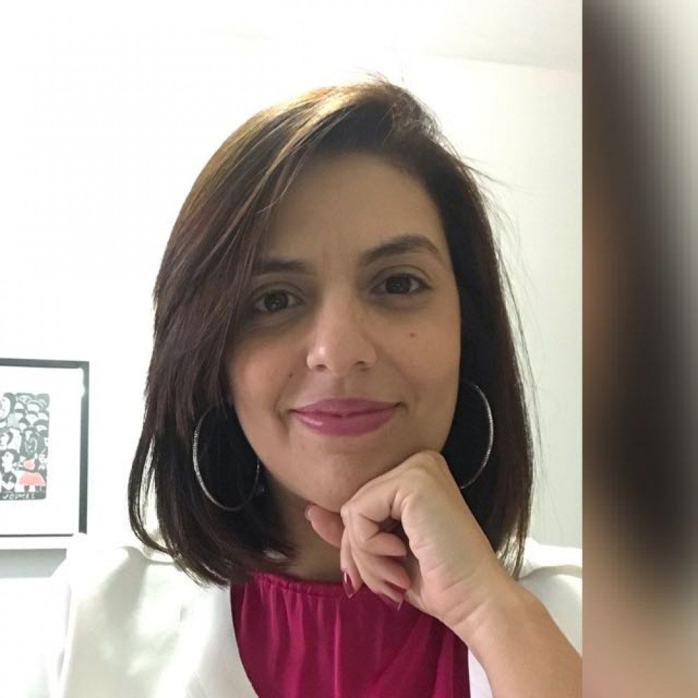 Carolina Campos, fundadora da consultoria Vozes da Educação, ressalta a importância de enriquecer o debate com exemplos externos Carolina Campos, fundadora da consultoria Vozes da Educação, ressalta a importância de enriquecer o debate com exemplos externos
