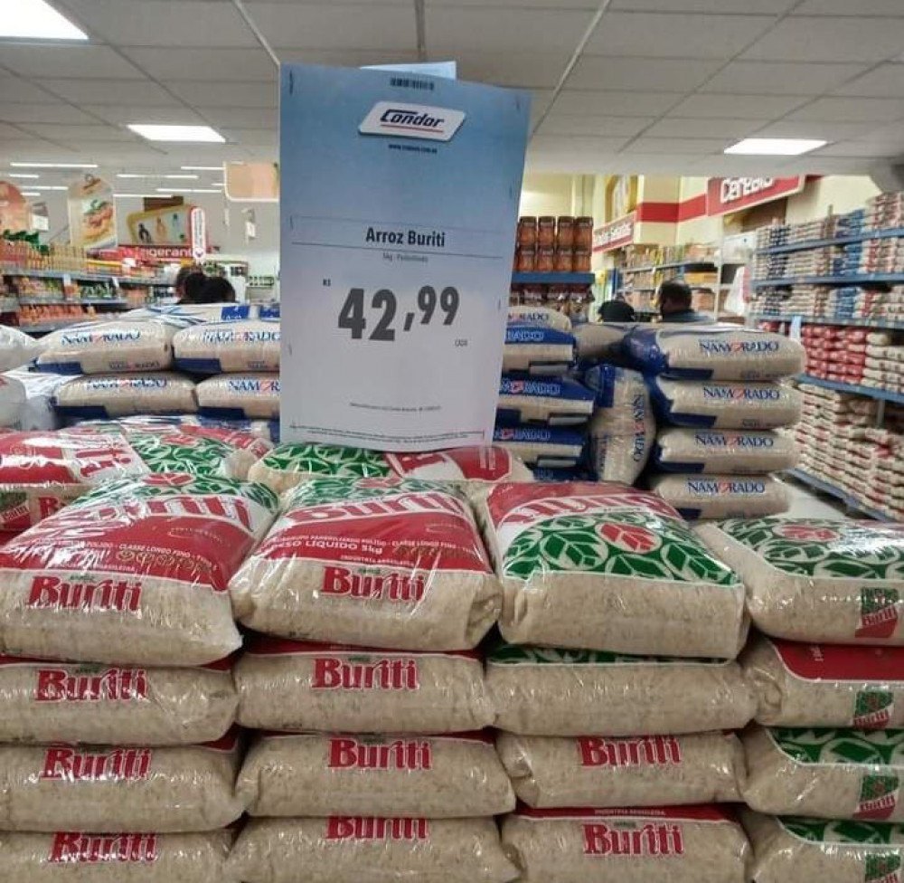 Preço do arroz dispara e consumidores relatam pagar até R$ 42 no pacote