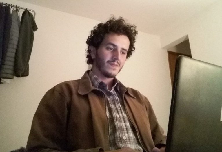 Recém-formado em ciência política, Ronan começou a procurar emprego antes da pandemia, mas a falta de experiência atrapalha