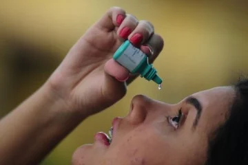 Usar colírio é uma medida para diminuir sintomas da síndrome do olho seco -  (crédito: Daniel Ferreira/CB/D.A Press)