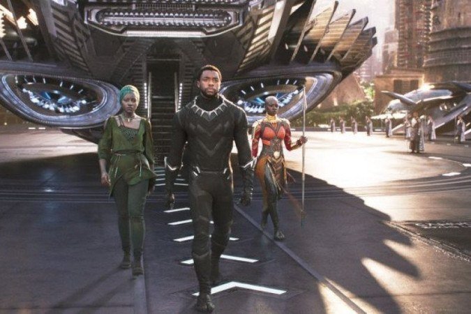 Cena do filme Pantera Negra, de 2018, com Chadwick Boseman - (foto: Reprodução/Internet) Cena do filme Pantera Negra, de 2018, com Chadwick Boseman - (foto: Reprodução/Internet)