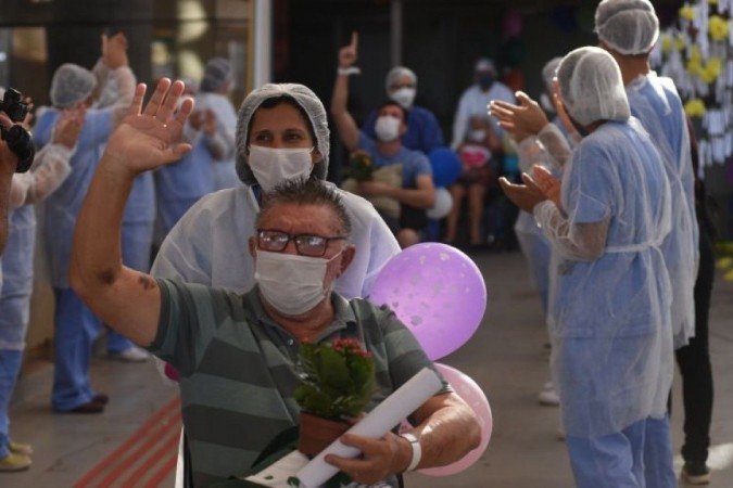 Alta dos pacientes do Hospital de Campanha no Mane Garrincha