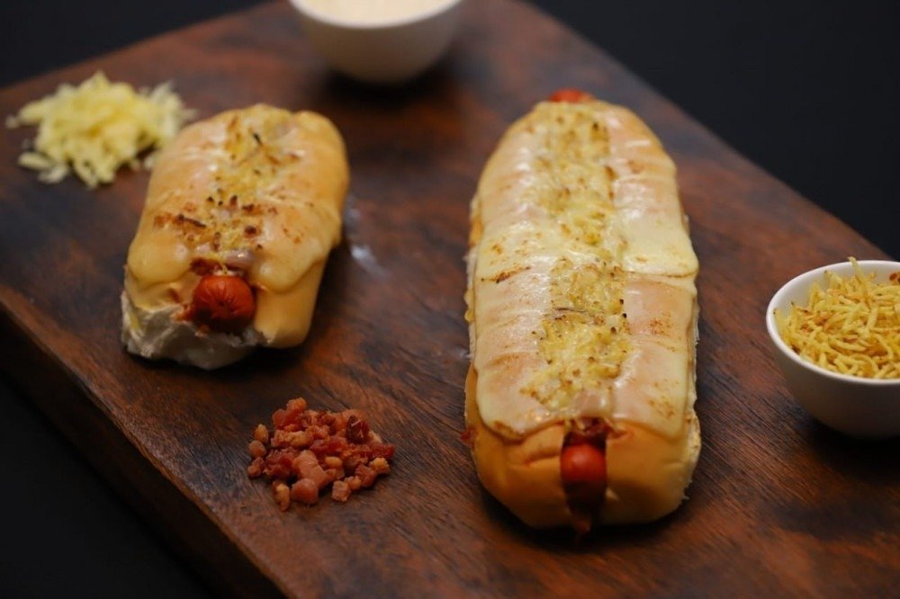 Dia do cachorro-quente: ex-motorista de app aposta no lanche e vence crise