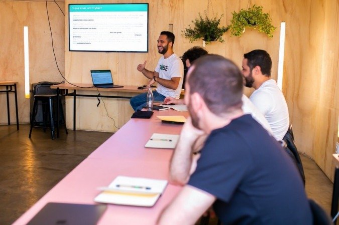 Escola Trybe oferece curso para programadores, mas estudantes só começam a pagar quando estiverem empregados - (foto: Trybe/Divulgação) Escola Trybe oferece curso para programadores, mas estudantes só começam a pagar quando estiverem empregados - (foto: Trybe/Divulgação)