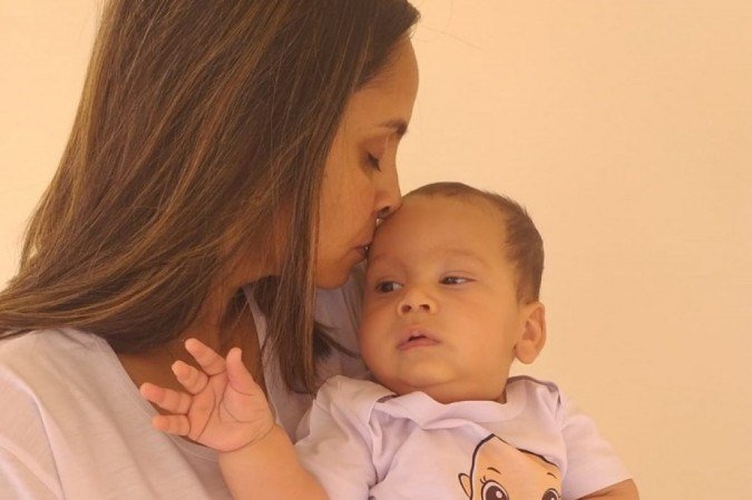 Gabriel tem cinco meses e apresenta os primeiros sinais da doença: dificuldades respiratórias e falta de tônus muscular - (foto: Arquivo Pessoal) Gabriel tem cinco meses e apresenta os primeiros sinais da doença: dificuldades respiratórias e falta de tônus muscular - (foto: Arquivo Pessoal)