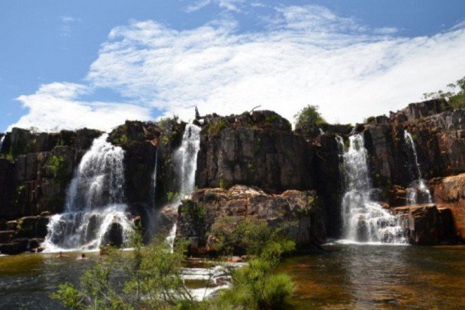 A Catarata dos Couros é muito popular entre os frequentadores da Chapada dos Veadeiros - (crédito: João Carlos Figueiredo/Divulgação) A Catarata dos Couros é muito popular entre os frequentadores da Chapada dos Veadeiros - (crédito: João Carlos Figueiredo/Divulgação)