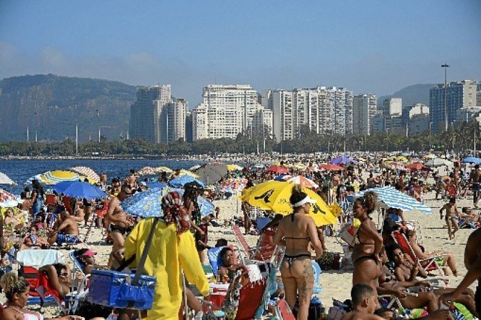 Clássico Beach Club chega à praia de Ipanema - Diário do Rio de Janeiro