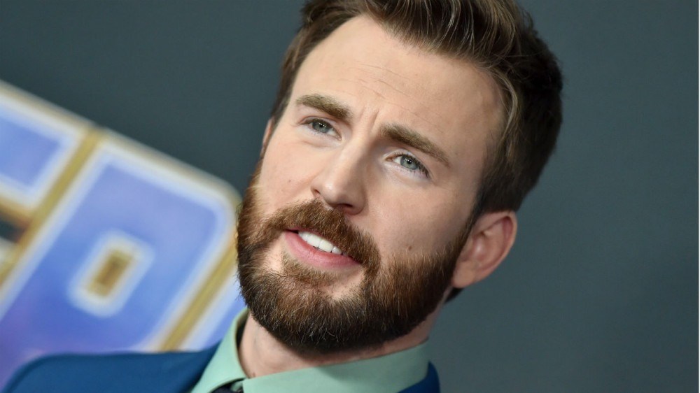 Capitão América, Chris Evans posta nude e leva internet à loucura