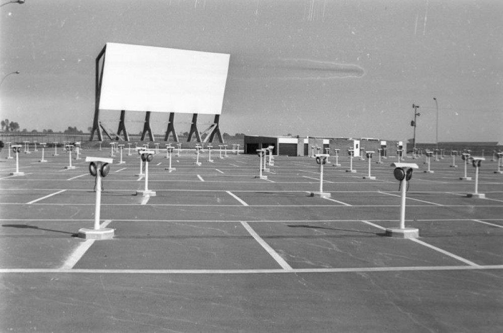 Inauguração do Cine Drive-in.