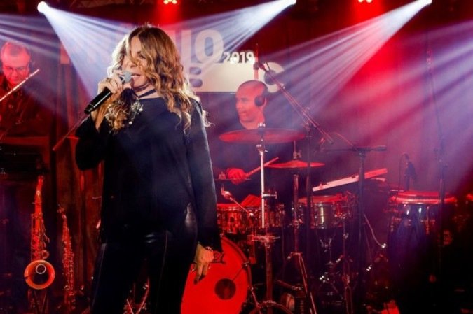 A cantora paraibana postou nas redes sociais que testou positivo para o novo coronavírus - (crédito: Miguel Sá e Bruno Ryfer / MS Fotos) A cantora paraibana postou nas redes sociais que testou positivo para o novo coronavírus - (crédito: Miguel Sá e Bruno Ryfer / MS Fotos)