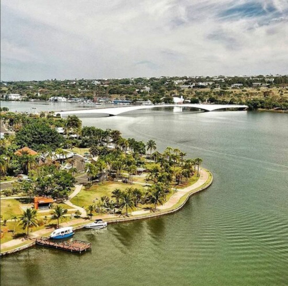 Justiça condena GDF pelo vazamento de óleo no Lago Paranoá