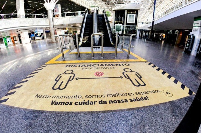 Trabalhadores que atuam no Aeroporto de Brasília seguem todos os protocolos de segurança sanitária - (crédito: Inframerica/divulgação) Trabalhadores que atuam no Aeroporto de Brasília seguem todos os protocolos de segurança sanitária - (crédito: Inframerica/divulgação)