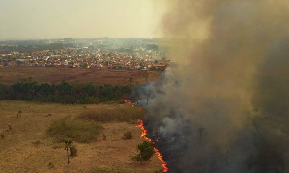 Fumaça dos focos de incêndio do Pantanal se desloca para o Sul do país