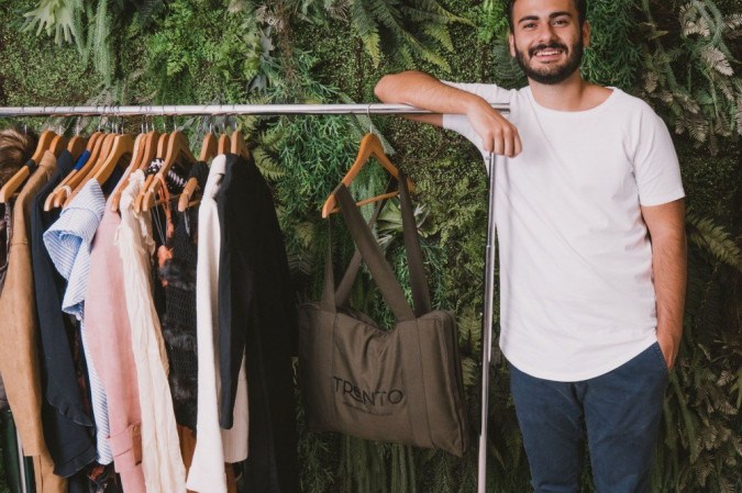 As clientes de Vitor Rabelo passam um mês com as roupas alugadas: novas peças sem precisar comprar