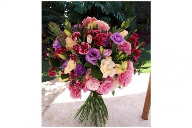 Buquê primaveril de Breno Fleury, Arte Floral (R$ 270)