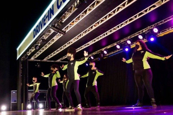 Movimento Internacional de Dança 2020 no drive-in do CCBB