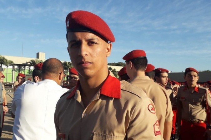 Estudante do terceiro ano Caio Paz não conseguiu se adaptar às aulas remotas