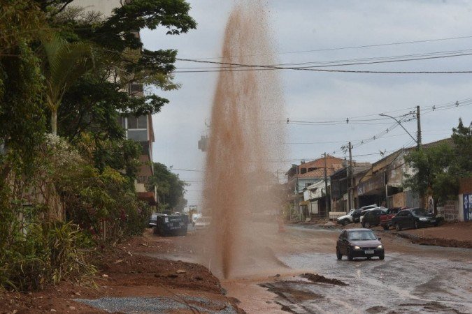 Chuva desta segunda já havia causado estragos em Vicente Pires - (crédito: Minervino Júnior/CB/D.A Press) Chuva desta segunda já havia causado estragos em Vicente Pires - (crédito: Minervino Júnior/CB/D.A Press)