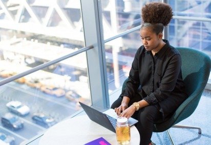 CNJ define que pelo menos 30% das vagas em processos seletivos de estagiários no Poder Judiciário devem ser reservados para negros - (crédito: Christina @ wocintechchat.com / Unsplash)