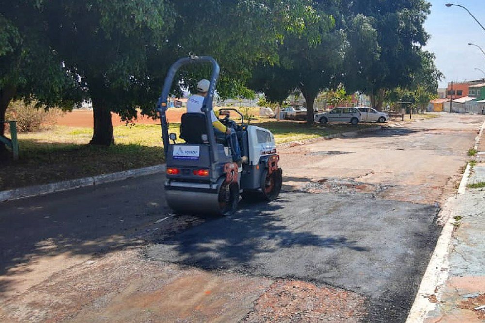 Operação tapa buracos: Taguatinga recebe mais de 150 toneladas de asfalto