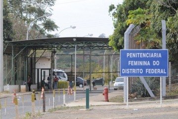 Mais do que dança, o projeto representa dignidade e saúde no sistema prisional -  (crédito: Marcelo Ferreira/CB/D.A. Press)