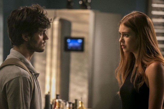 Personagens Jonatas (Felipe Simas) e Eliza (Marina Ruy Barbosa) na novela 'Totalmente demais' - (crédito: TV Globo/Reprodução) Personagens Jonatas (Felipe Simas) e Eliza (Marina Ruy Barbosa) na novela 'Totalmente demais' - (crédito: TV Globo/Reprodução)