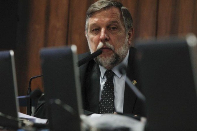 A reunião foi conduzida pelo presidente da Comissão, senador Flávio Arns (PSB-PR) - (crédito: Beto Barata/Agência Senado) A reunião foi conduzida pelo presidente da Comissão, senador Flávio Arns (PSB-PR) - (crédito: Beto Barata/Agência Senado)