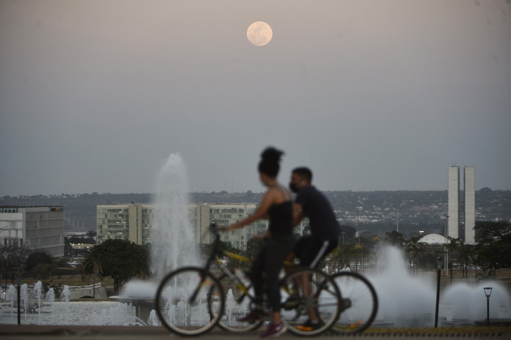 Saiba a melhor hora para admirar a Lua cheia desta quinta-feira (1°/10)