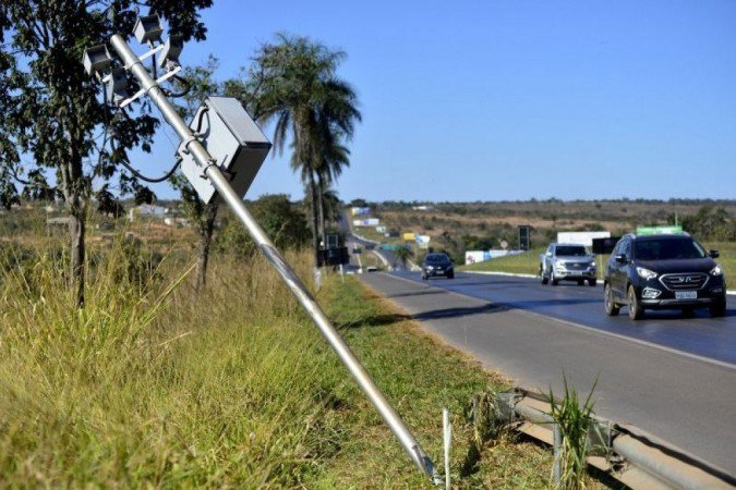 Briga aconteceu na BR-020 e envolveu um motorista de caminhão e o condutor de um carro - (crédito: Marcelo Ferreira/CB/D.A Press) Briga aconteceu na BR-020 e envolveu um motorista de caminhão e o condutor de um carro - (crédito: Marcelo Ferreira/CB/D.A Press)